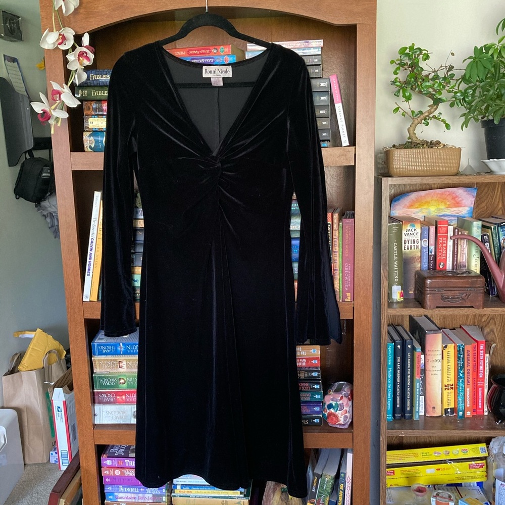 COPY - VTG black velvet witchy dress